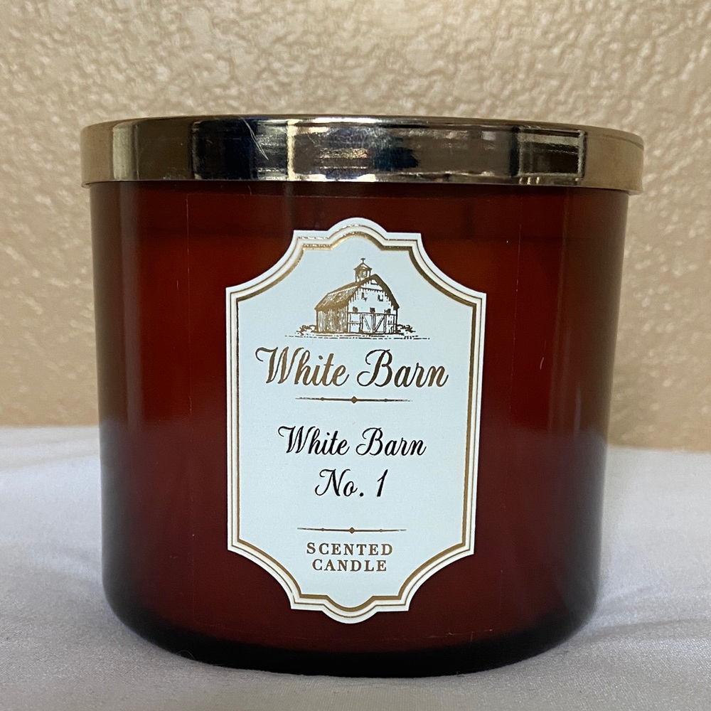 White Barn No. 1 Scented Candle - Rich Brown with Gold Lid